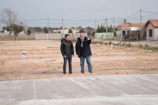 Aguilera recorrioacute el inicio de obra del barrio Educadores