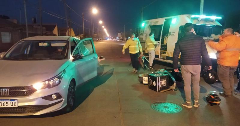 Un motociclista herido tras una colisioacuten