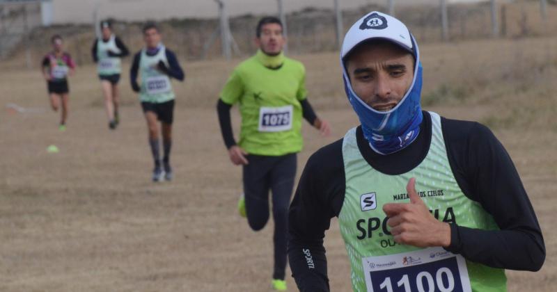 Leonardo Landaburú el ganador de la prueba en caballeros