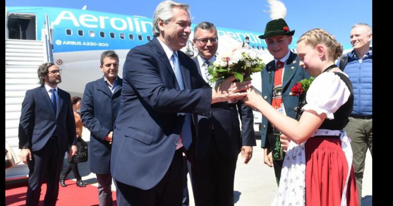  El aterrizaje del vuelo AR 1090 de Aerolíneas Argentinas se produjo bajo un cielo despejado y una temperatura de 26 grados