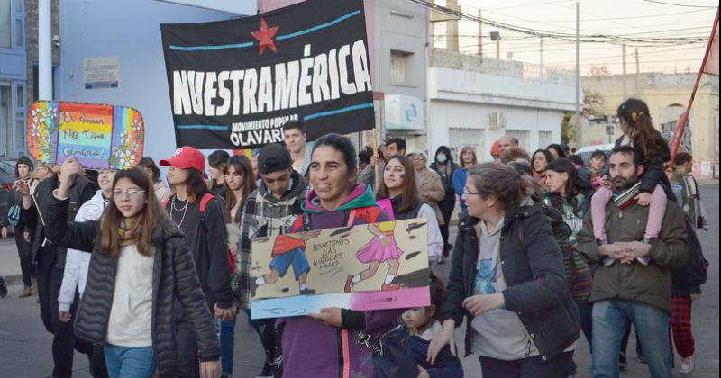 La Marcha del Orgullo en Olavarriacutea en 20 fotos 