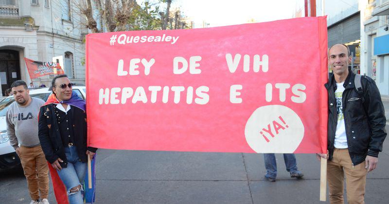 La Marcha del Orgullo en Olavarriacutea en 20 fotos 