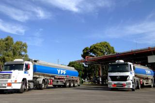 YPF amplía la compra de gasoil para solucionar el desabastecimiento