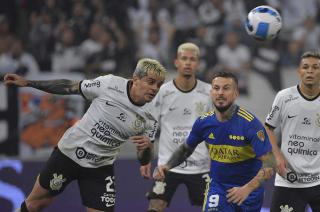 Boca regresoacute con un empate desde Brasil