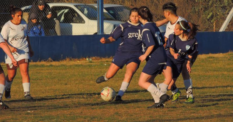 El fútbol femenino jugó las semifinales del torneo organizado por la LLF