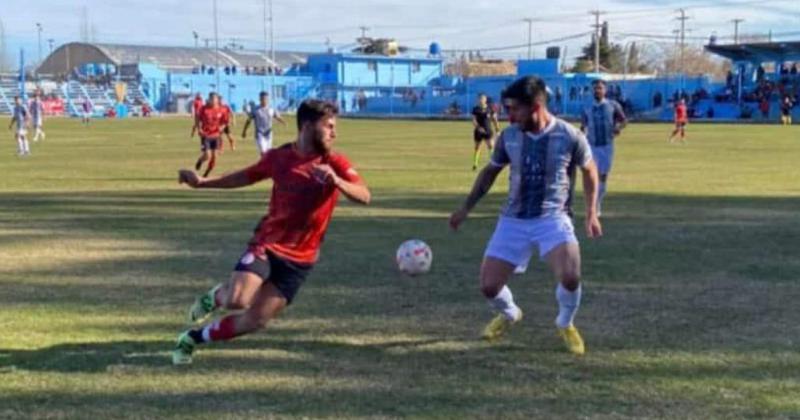 Leonardo Vitale jugador de Ciudad de Bolívar Su equipo empató en Mendoza