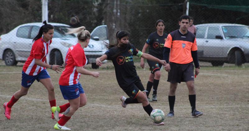 Municipales dejó sin invicto al campeón