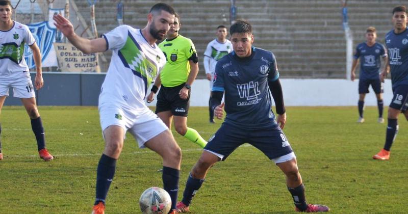 Embajadores y El Linqueño jugaron este s�bado la final en Tandil