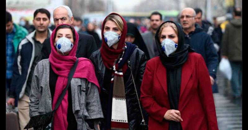 Un grupo de mujeres en el Gran Bazar de Teher�n