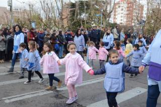 Maacutes de 70 instituciones participaron del desfile por el Diacutea de la Independencia