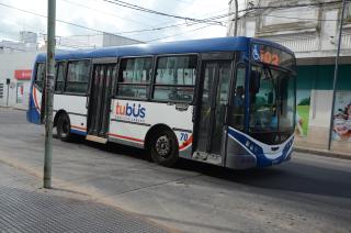 La frecuencia del transporte urbano disminuiraacute por asamblea de UTA