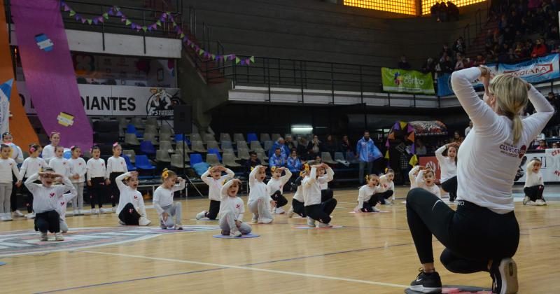 El Mini Gym un eacutexito con 40 coreografiacuteas