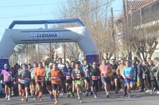 La largada de la prueba ya con Luciano Sosa en la delantera