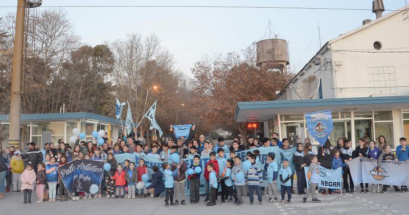 El 15 de junio una masiva movilización mostró apoyo de la comunidad al Club Loma Negra