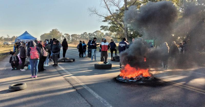 El MTE se movilizoacute en la ruta 226 por el Salario Baacutesico Universal