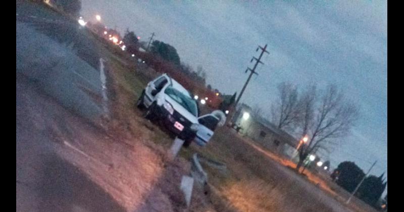 Una camioneta volcoacute en ruta 51- no hubo heridos