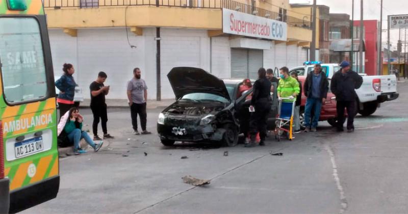 Tres personas derivadas al Hospital tras un accidente entre dos vehiacuteculos