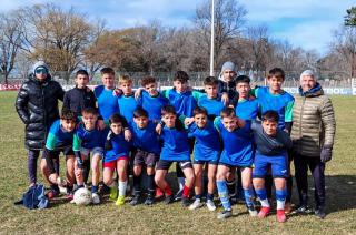 El equipo de Sub 14 de Fútbol 11 de Laprida que se clasificó a la final Provincial