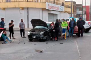 Tres personas derivadas al Hospital tras un accidente entre dos vehiacuteculos