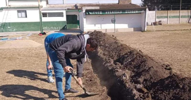 El piso del estadio ya cuenta con riego