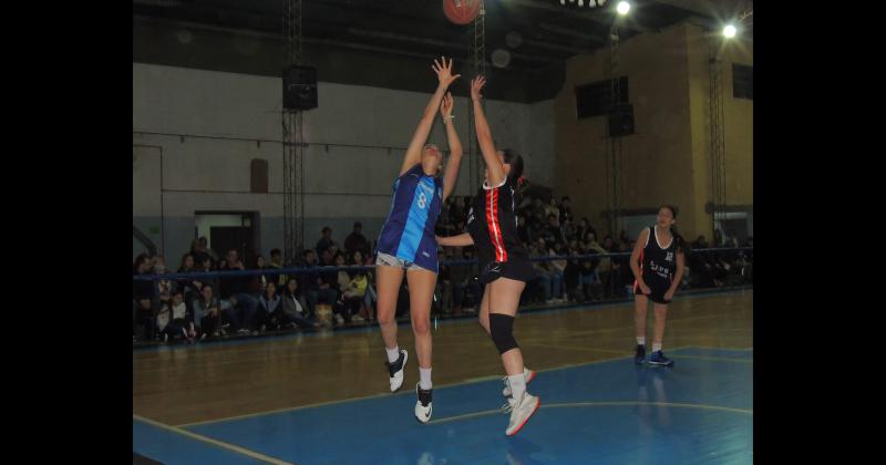 En Racing durante la última semana se jugaron los torneos comerciales de bsquet femenino