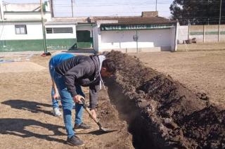 El piso del estadio ya cuenta con riego