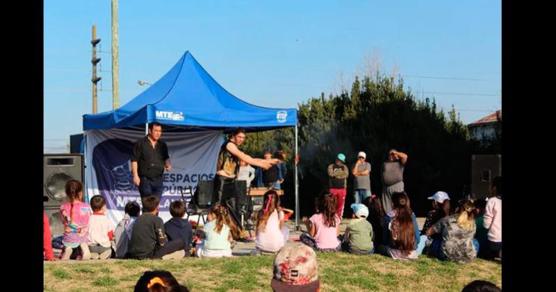 Exitoso domingo en la Feria de la Economiacutea Popular en el Corsoacutedromo