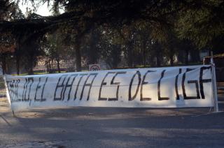 Hubo banderazo de hinchas de Estudiantes