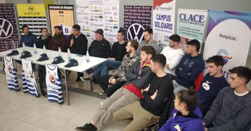 La presentación se realizó en el Club Atlético Pueblo Nuevo