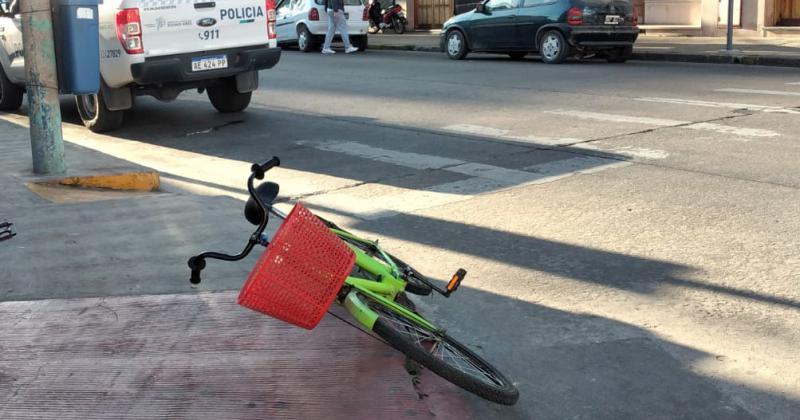 Choque en microcentro- una mujer herida