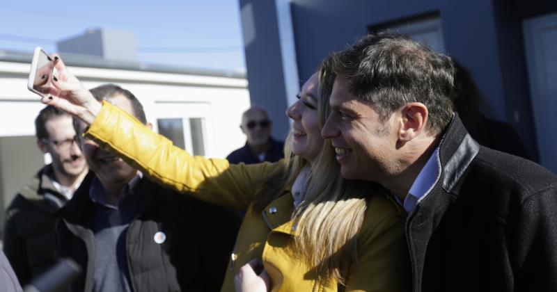 Kicillof entregoacute 40 viviendas en Benito Juaacuterez