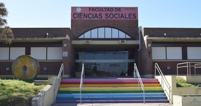 Se cumplen 25 antildeos de la inauguracioacuten de la sede de la Facultad de Sociales