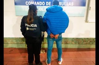 Policiacutea aprehendioacute a un hombre con un teleacutefono robado