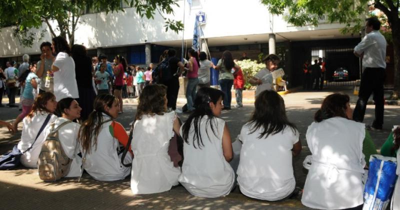 CABA quitaraacute subsidios a familias con hijos que no lleguen al 85 -en-porciento- de asistencia a clases