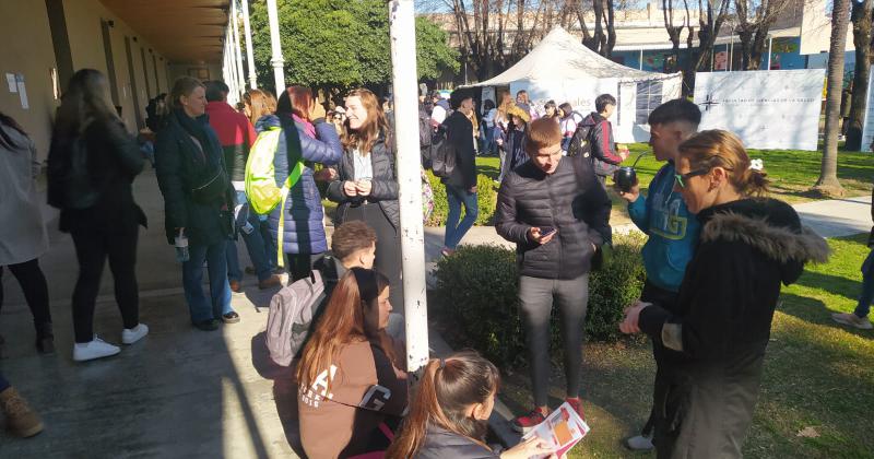 La Expo Unicen recibioacute a varios estudiantes de escuelas secundarias