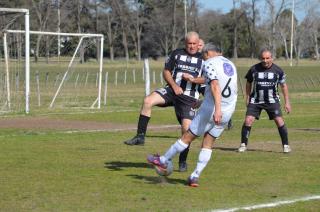 Racing venció a Estudiantes en su partido en 56