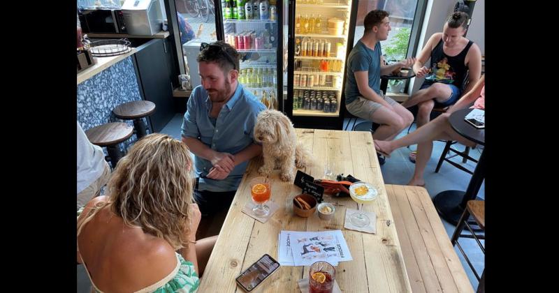 En Londres hay un bar que tiene la misma carta para humanos y perros