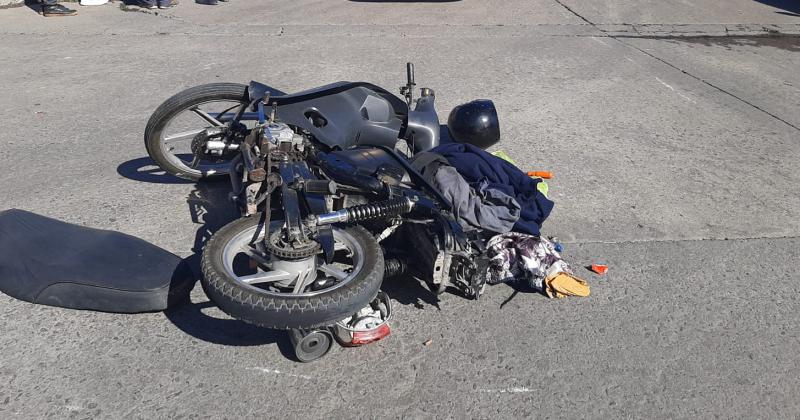 Un motociclista fue trasladado al Hospital tras un choque