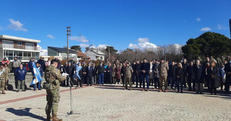 Multitudinario acto por el 172deg aniversario del fallecimiento de San Martiacuten