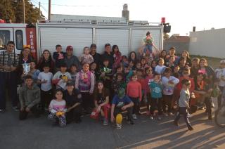 Bomberos festejoacute el diacutea de las infancias en barrio Avellaneda