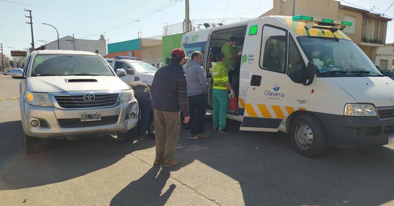 Un motociclista sufrioacute algunos golpes tras un choque con una camioneta