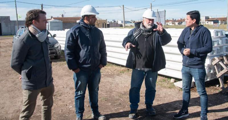 Continuacutean las obras de las viviendas del barrio Educadores con un avance del 25-en-porciento- 