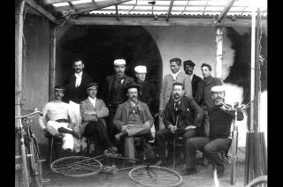  Integrantes del Club Ciclista de Olavarría en la década de 1920