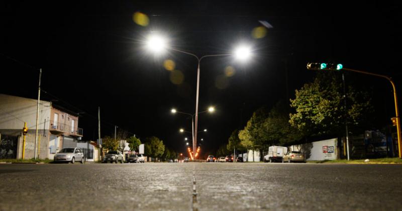 Se licitaron las luminarias LED para los barrios Pueblo Nuevo y San Vicente