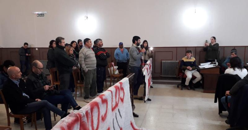 Barrio ETA- vecinos de Sierras Bayas protestaron en el HCD por demoras