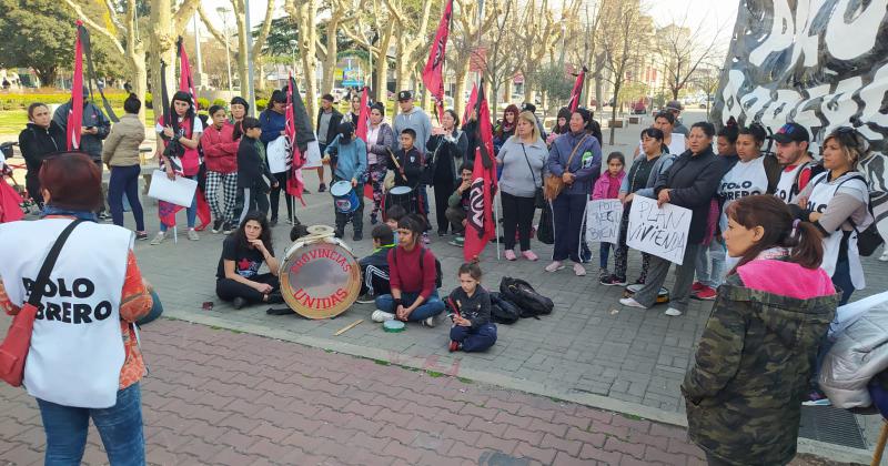 La Unidad Piquetera realizoacute una nueva manifestacioacuten en la Plaza Central