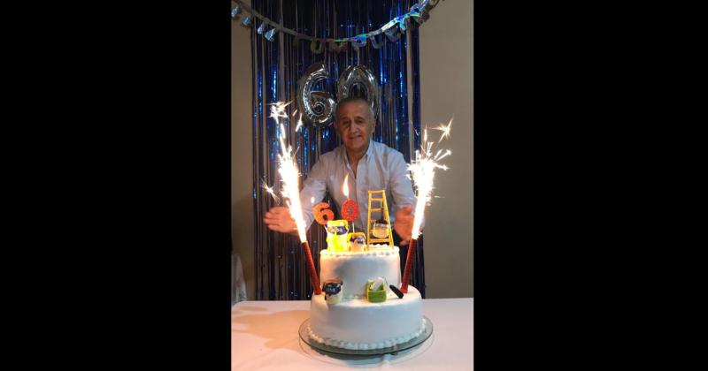 José Laffitte durante el festejo de sus 60 años (Fotografía Miriam Castellano)