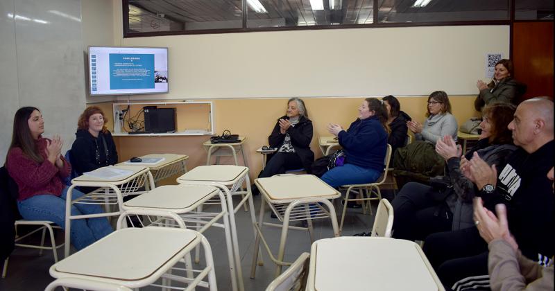 Hay nuevos periodistas y comunicadores en la ciudad graduados de la FACSO