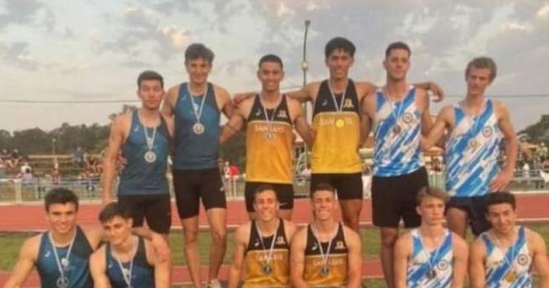 La posta 4x100 se subió al podio