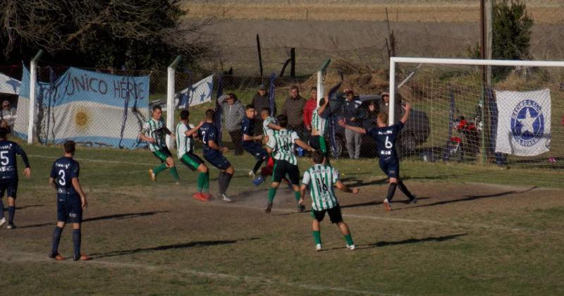 Hinojo y Racing a mano en el Enrique De la Quintana